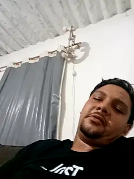 Snapshot of loni171 chatting on 11-04-25, 01:38 loni171 online show from 11-04-25, 01:38