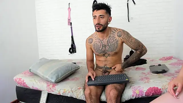 sofiandnick smith online show from 04-29-26, 07:42