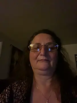 HurtfulExplorer67 online show from 05-16-26, 03:36