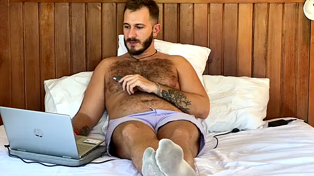 Snapshot of mrmaxiy chatting on 06-15-26, 07:32 mrmaxiy online show from 06-15-26, 07:32