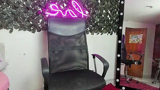 Samanta Ortiz online show from 11-27-25, 07:16