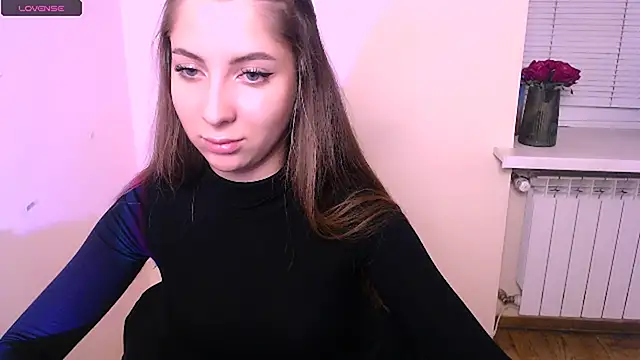 Snapshot of _OlivkaSexy chatting on 10-04-25, 10:46 OlivkaSexy online show from 10-04-25, 10:46