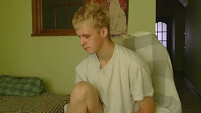 Snapshot of _Timmy_Boy_ chatting on 10-15-25, 07:30  Timmy Boy  online show from 10-15-25, 07:30