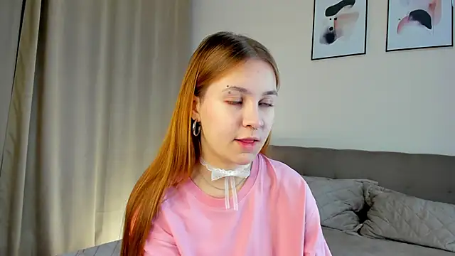 Snapshot of MarindaRuud chatting on 10-25-25, 11:07 MarindaRuud online show from 10-25-25, 11:07