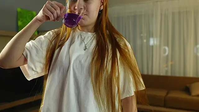 Snapshot of MarindaRuud chatting on 11-24-25, 12:16 MarindaRuud online show from 11-24-25, 12:16