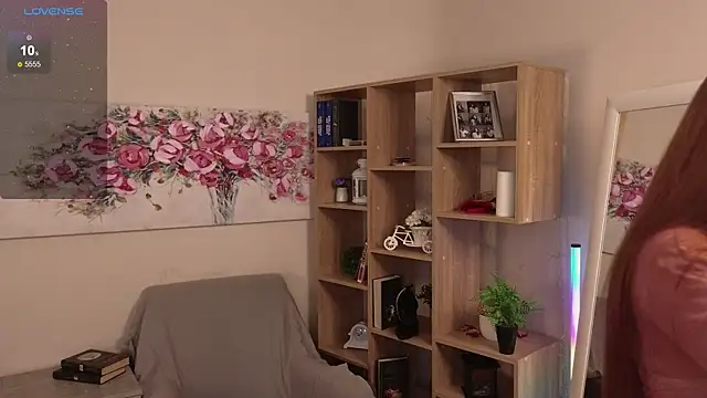 Eileen Burton online show from 04-12-26, 06:35