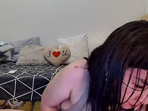 KissHott online show from 05-02-26, 09:36
