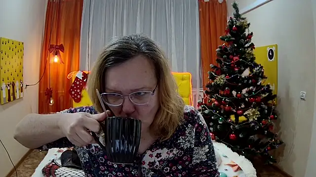 VestaWoody online show from 12-15-25, 07:23