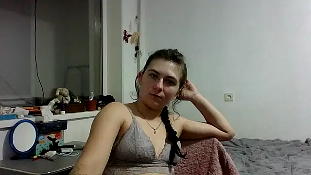 Twolatte1520 online show from 12-22-25, 07:00