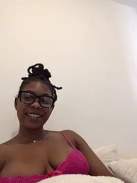 Snapshot of CurvyGoddessXxx chatting on 10-05-25, 02:04 CurvyGoddessXxx online show from 10-05-25, 02:04