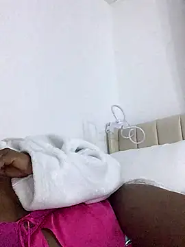 Snapshot of CurvyGoddessXxx chatting on 10-13-25, 08:09 CurvyGoddessXxx online show from 10-13-25, 08:09