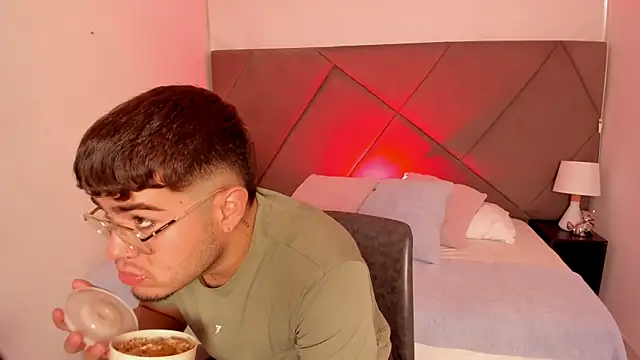 thiago occonor online show from 10-15-25, 04:29