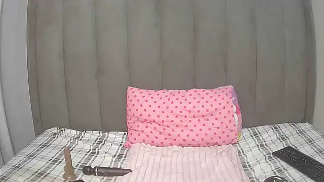 Snapshot of Pretty-C chatting on 06-08-26, 05:24 Pretty-C online show from 06-08-26, 05:24