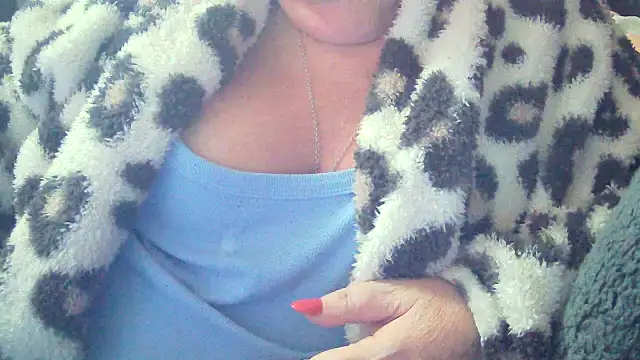 Playful MILF Demi online show from 02-07-26, 10:08