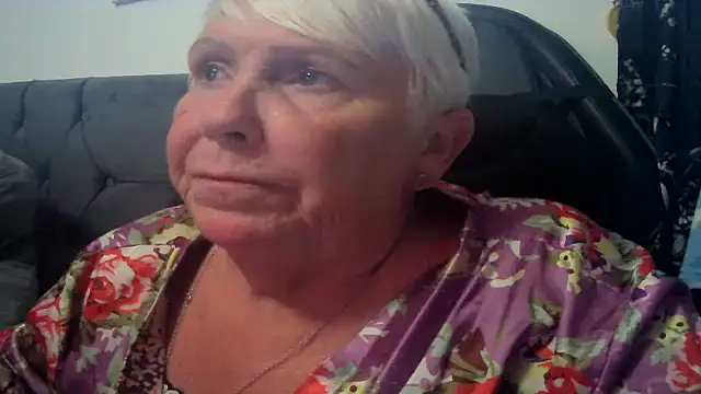Playful MILF Demi online show from 07-13-26, 04:43