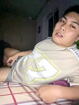 Snapshot of Zynzel chatting on 10-04-25, 06:06 Zynzel online show from 10-04-25, 06:06