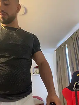 Ezzio Scolaro online show from 01-17-26, 08:01