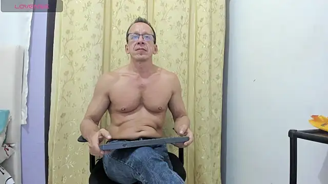  axelking  online show from 05-24-26, 03:33