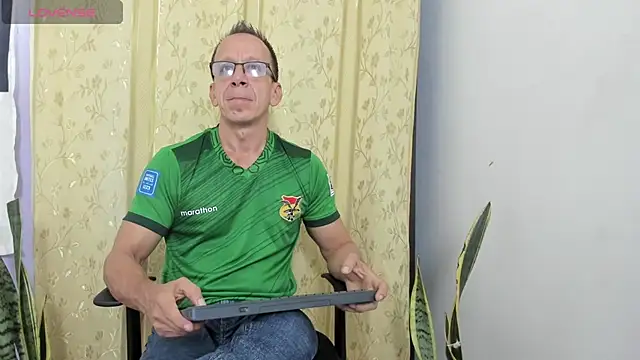  axelking  online show from 05-25-26, 11:38