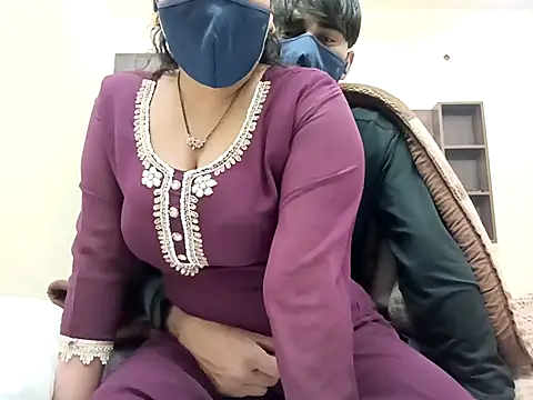 horny milf couple online show from 01-12-26, 05:40