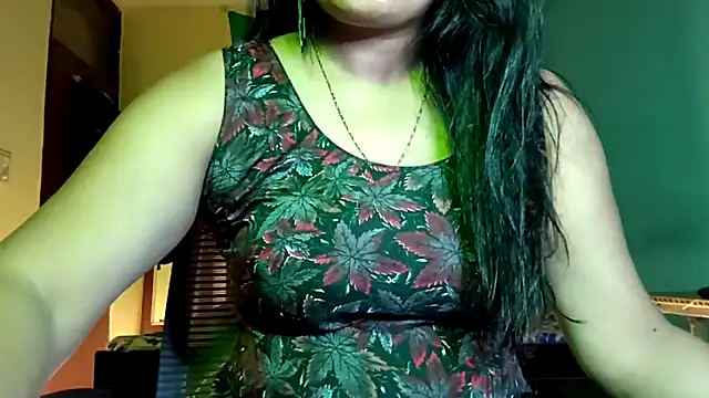 horny milf couple online show from 05-24-26, 06:35