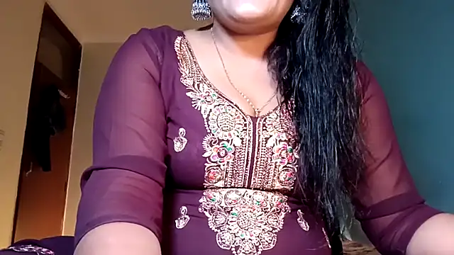 horny milf couple online show from 06-06-26, 06:34