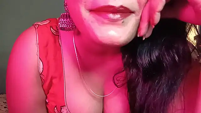 horny milf couple online show from 07-28-26, 10:53