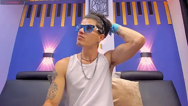 imsammytop online show from 10-24-25, 11:17