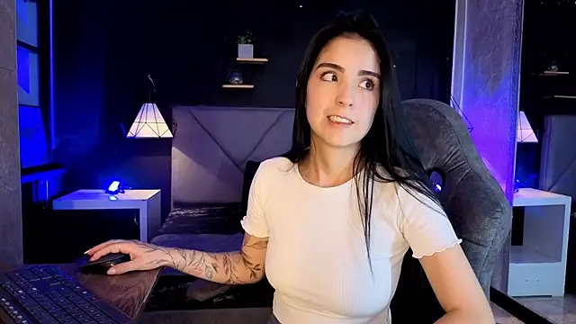 giapearl25 online show from 11-12-25, 01:39