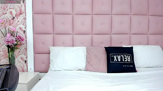AmyPrescott online show from 10-11-25, 04:16