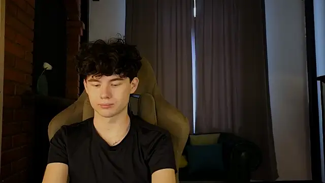 Cute Mike online show from 04-17-26, 09:12