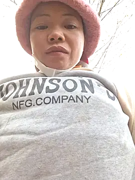 miomio-12 online show from 12-18-25, 01:00