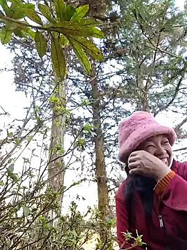 miomio-12 online show from 12-19-25, 01:12