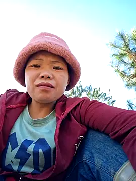 miomio-12 online show from 12-22-25, 04:53