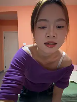 qingzi1218 online show from 10-18-25, 11:00