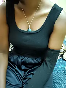 Snapshot of Chennai-couples chatting on 10-25-25, 05:59 Chennai-couples online show from 10-25-25, 05:59