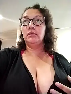 -saraqueen- online show from 11-12-25, 04:51