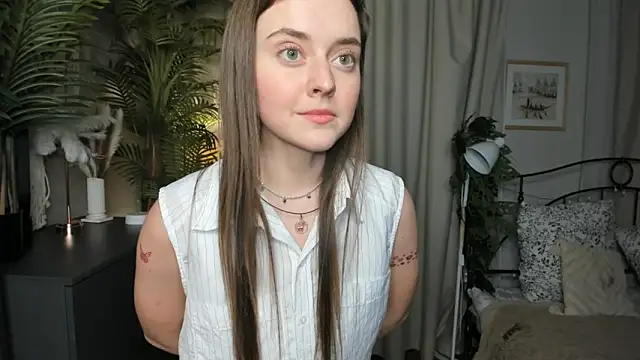 ThelmaJusto online show from 10-24-25, 03:30