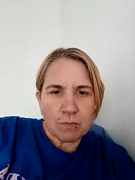 Snapshot of LaceyWestxx chatting on 10-08-25, 12:58 LaceyWestxx online show from 10-08-25, 12:58