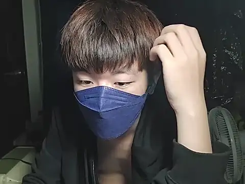 Snapshot of fox165 chatting on 04-10-26, 04:33 fox165 online show from 04-10-26, 04:33