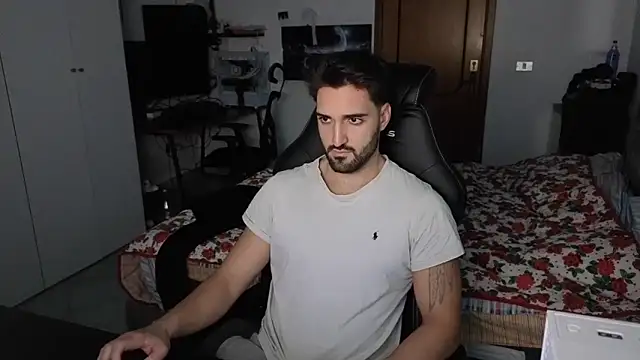 Al3xox02 online show from 02-01-26, 06:39