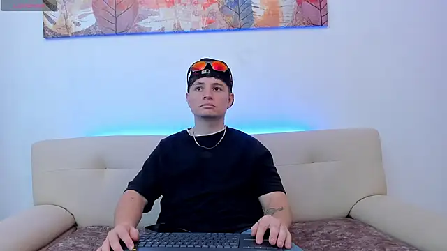 Leoo Miller online show from 10-23-25, 08:07