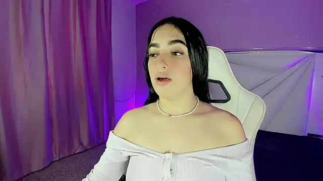 Snapshot of cielooo_ chatting on 11-22-25, 08:41 cielooo online show from 11-22-25, 08:41