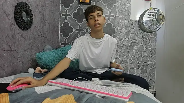 sexyboys cutex18 online show from 12-22-25, 07:55