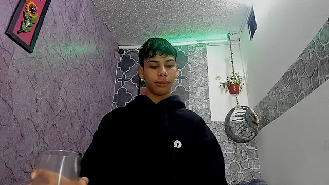 sexyboys cutex18 online show from 02-10-26, 09:08