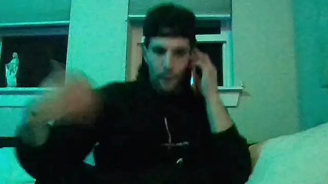 Snapshot of nvthvn555 chatting on 11-17-25, 12:38 nvthvn555 online show from 11-17-25, 12:38