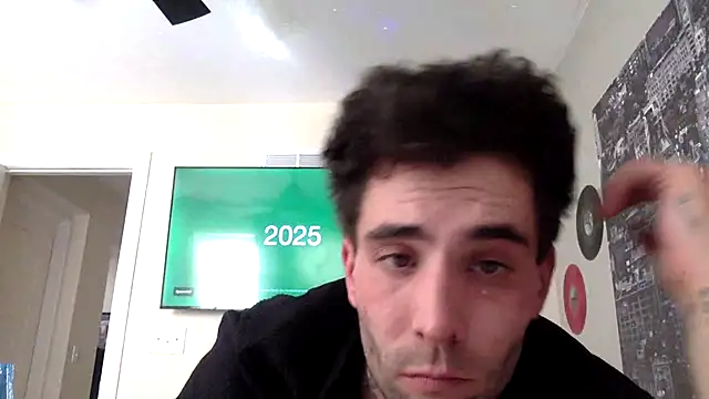 Snapshot of nvthvn555 chatting on 11-18-25, 07:51 nvthvn555 online show from 11-18-25, 07:51