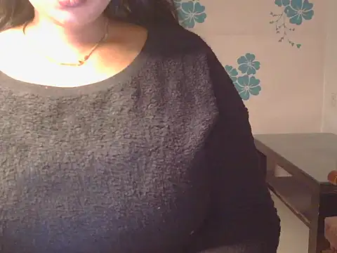 Snapshot of Meadow_rain1 chatting on 11-13-25, 06:18 Meadow rain1 online show from 11-13-25, 06:18