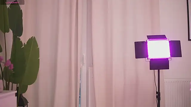 GiaInked online show from 04-08-26, 04:34