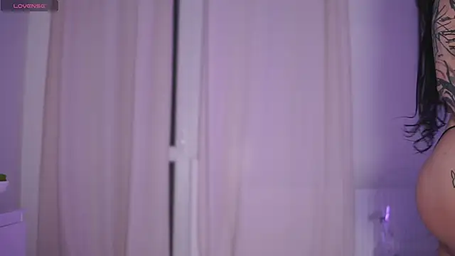 GiaInked online show from 04-24-26, 12:02